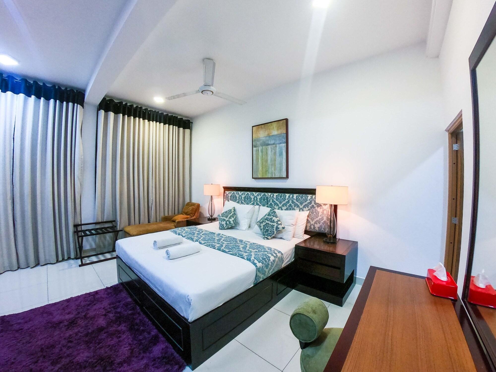 Romance Hills Hotel Канди Экстерьер фото