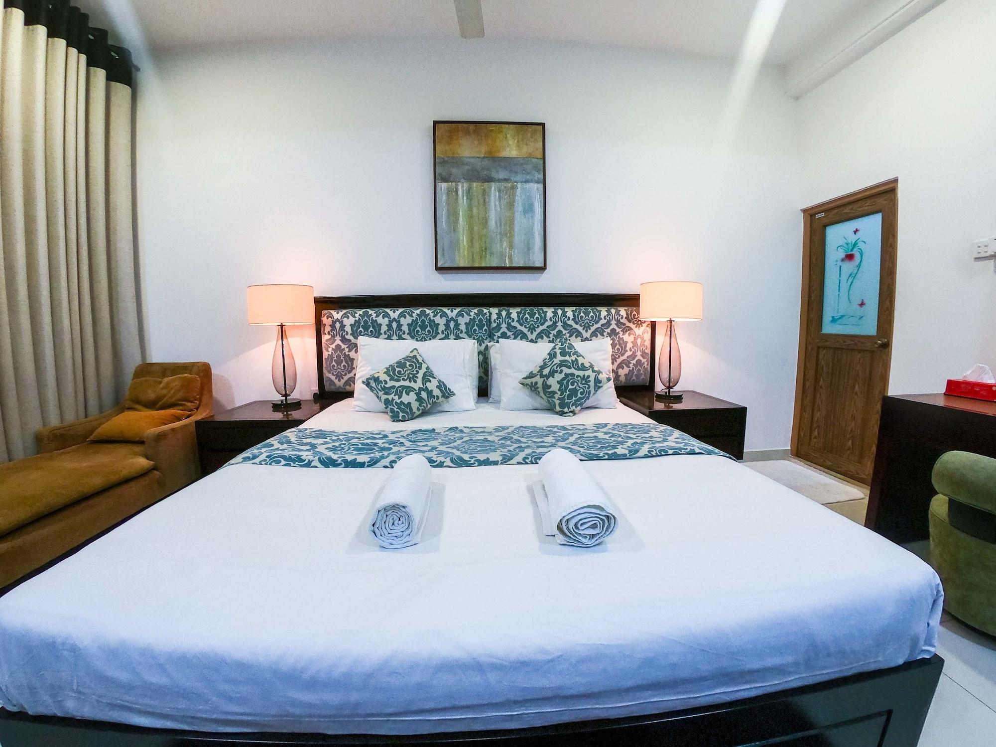 Romance Hills Hotel Канди Экстерьер фото