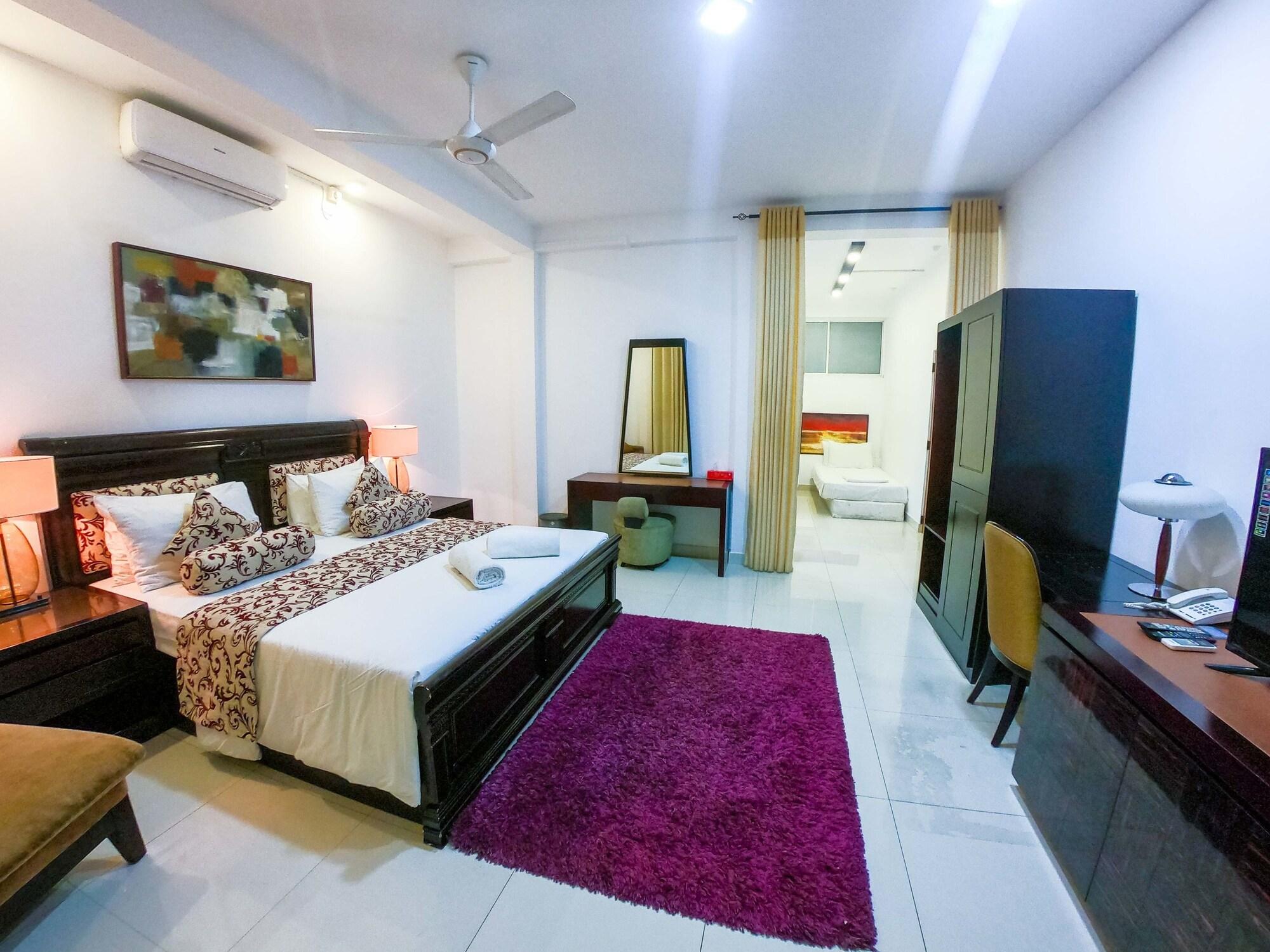 Romance Hills Hotel Канди Экстерьер фото