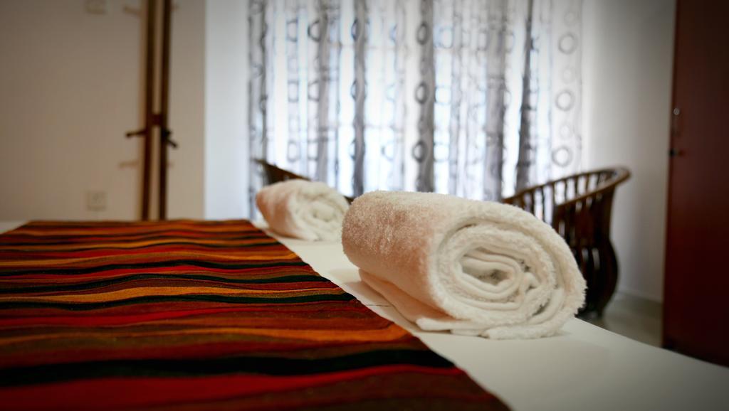 Romance Hills Hotel Канди Экстерьер фото