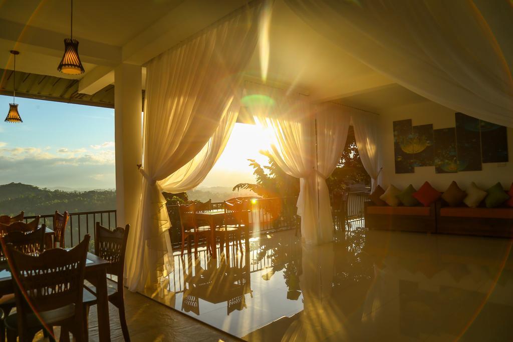 Romance Hills Hotel Канди Экстерьер фото