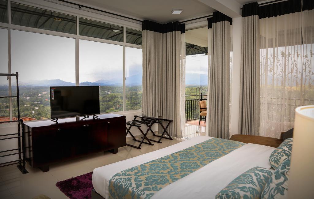 Romance Hills Hotel Канди Экстерьер фото