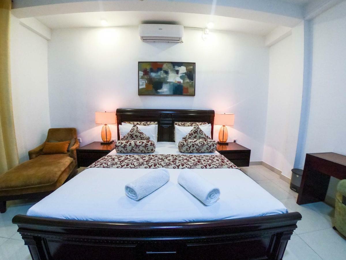 Romance Hills Hotel Канди Экстерьер фото