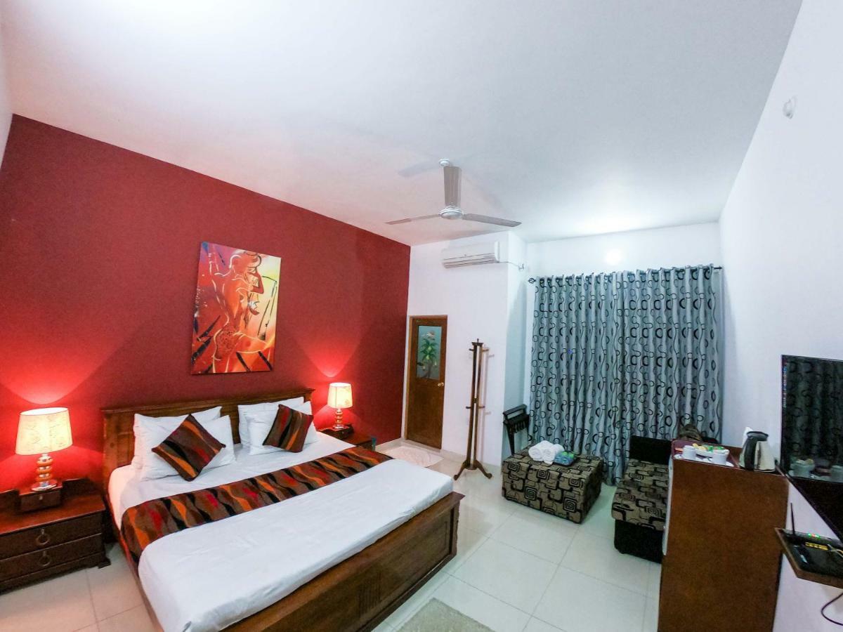 Romance Hills Hotel Канди Экстерьер фото